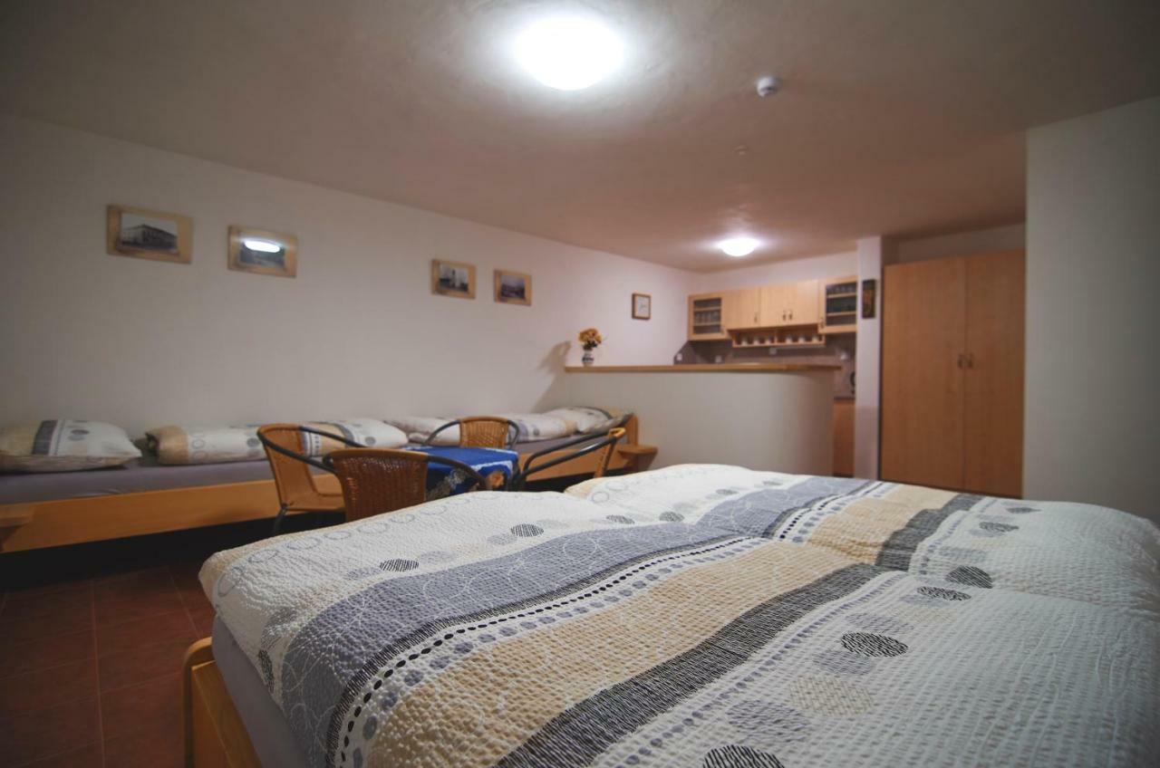 Ubytování U Sklepů Kyjov (Hodonin District) Exterior foto